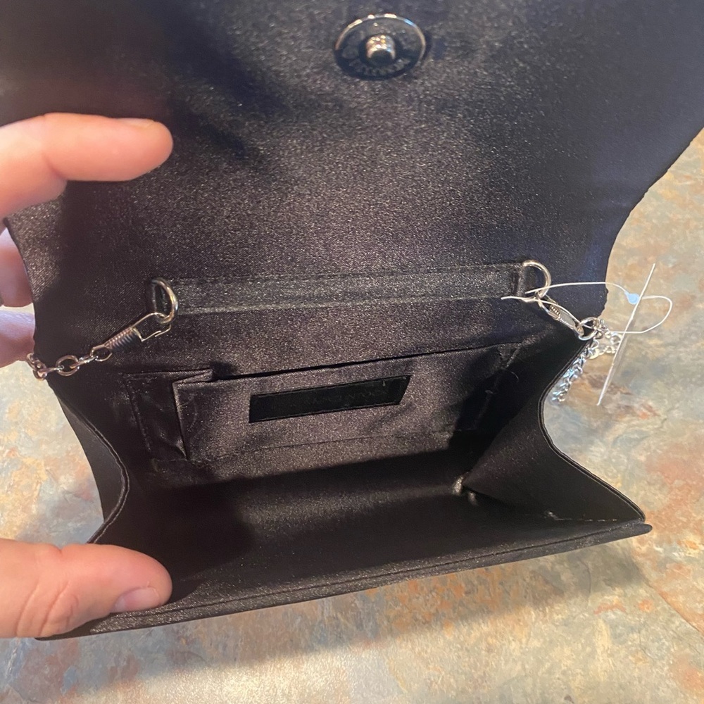 Jessica McClintock Black Clutch with Silver Chain NWT - Picture 6 of 9